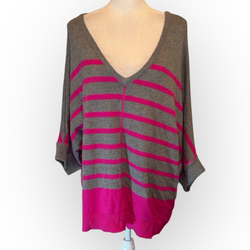 JCPenny stretchy neon pink gray oversized short sleeve sweater